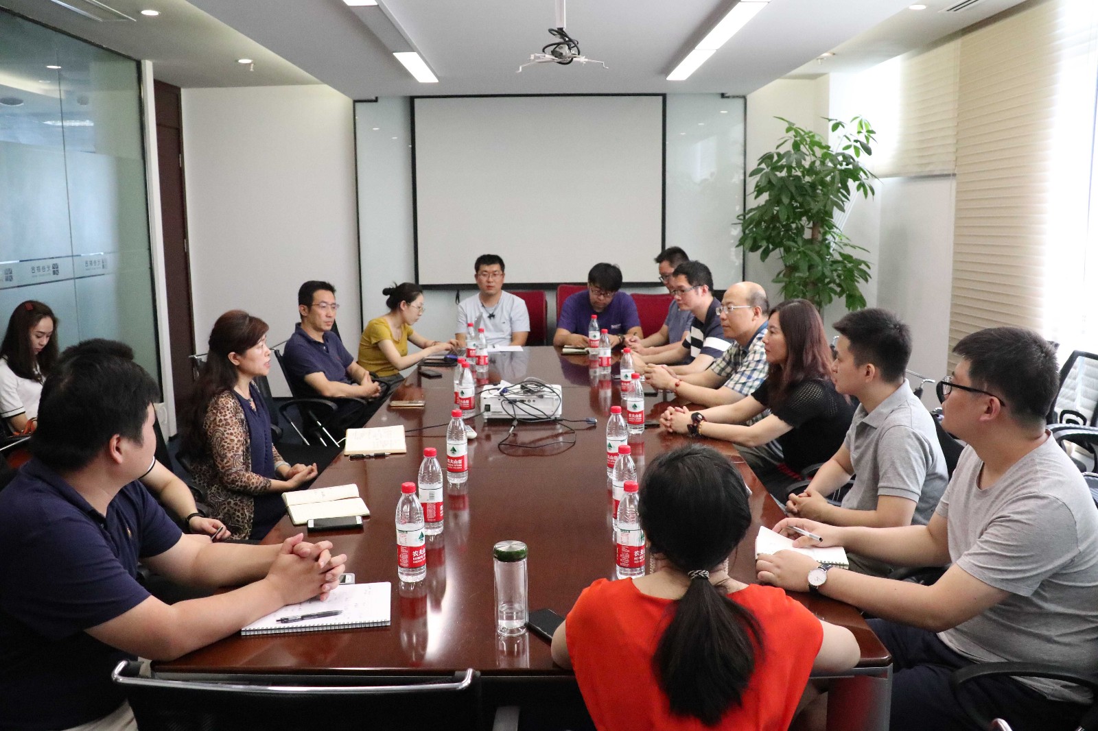 “风樯动，龟蛇静，起宏图！”——记高阳捷迅武汉分中心正式成立